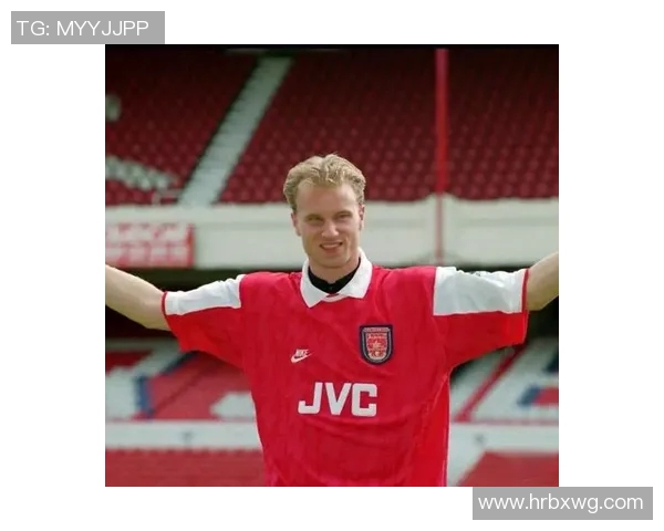 足球明星10号签名背后的故事与传奇成就揭秘